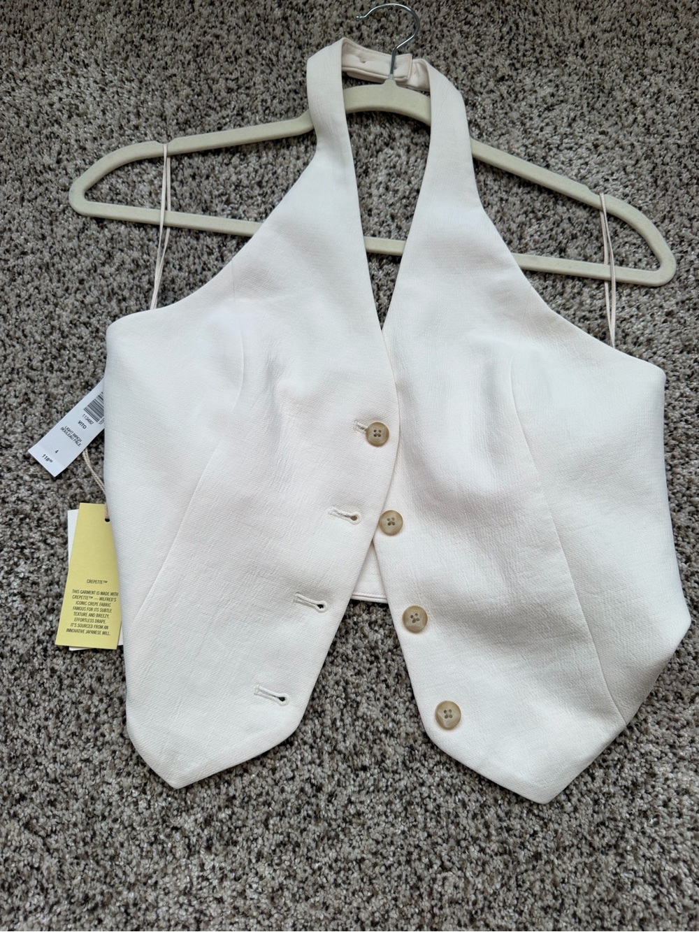 Aritzia Cream Halter Vest & High-Rise Tailored Shorts Set - Picture 2 of 4